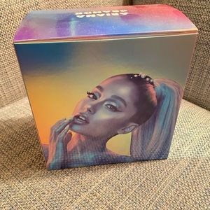 Ariana Grande Cloud eau de parfum spray